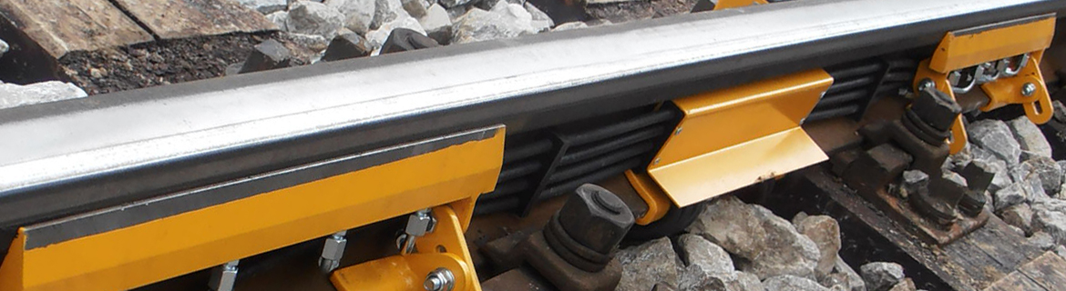 Rail lubricator